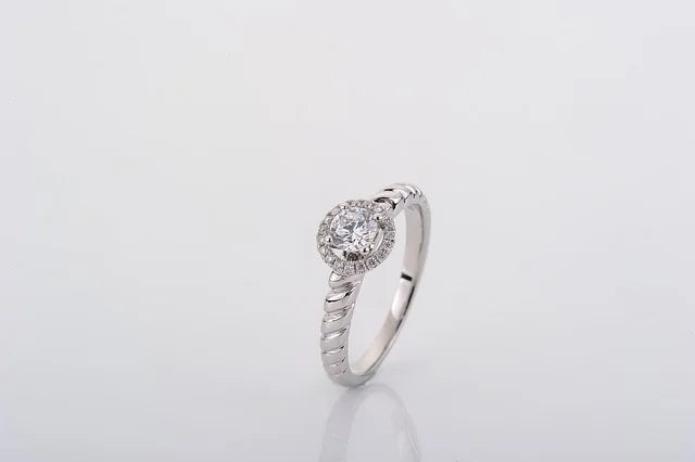 Czy srebro jest trwałe? Porównanie z innymi kruszcami