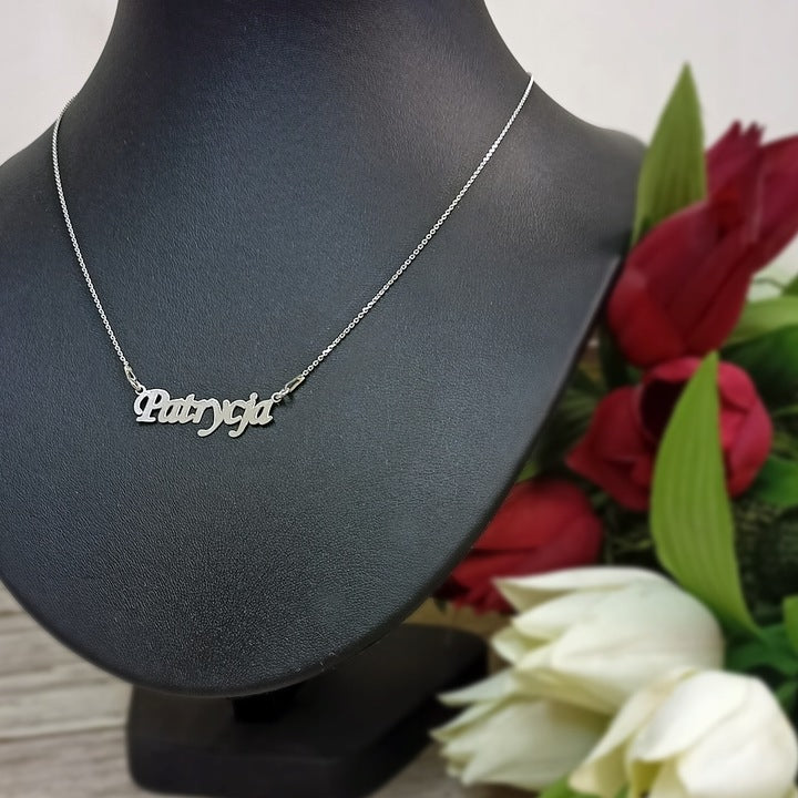 Srebrny naszyjnik z imieniem/słowem