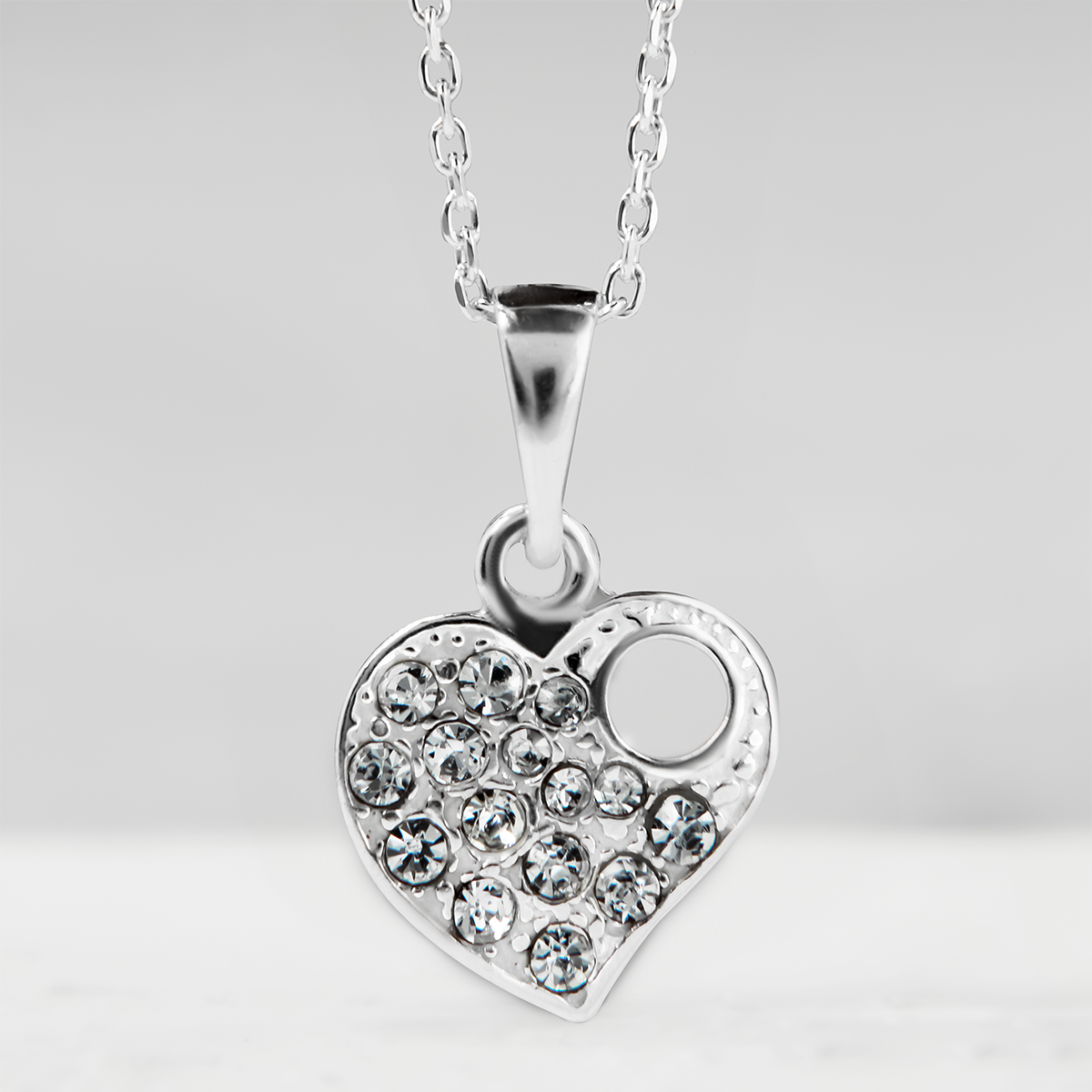 Wisiorek serce z kamieniami