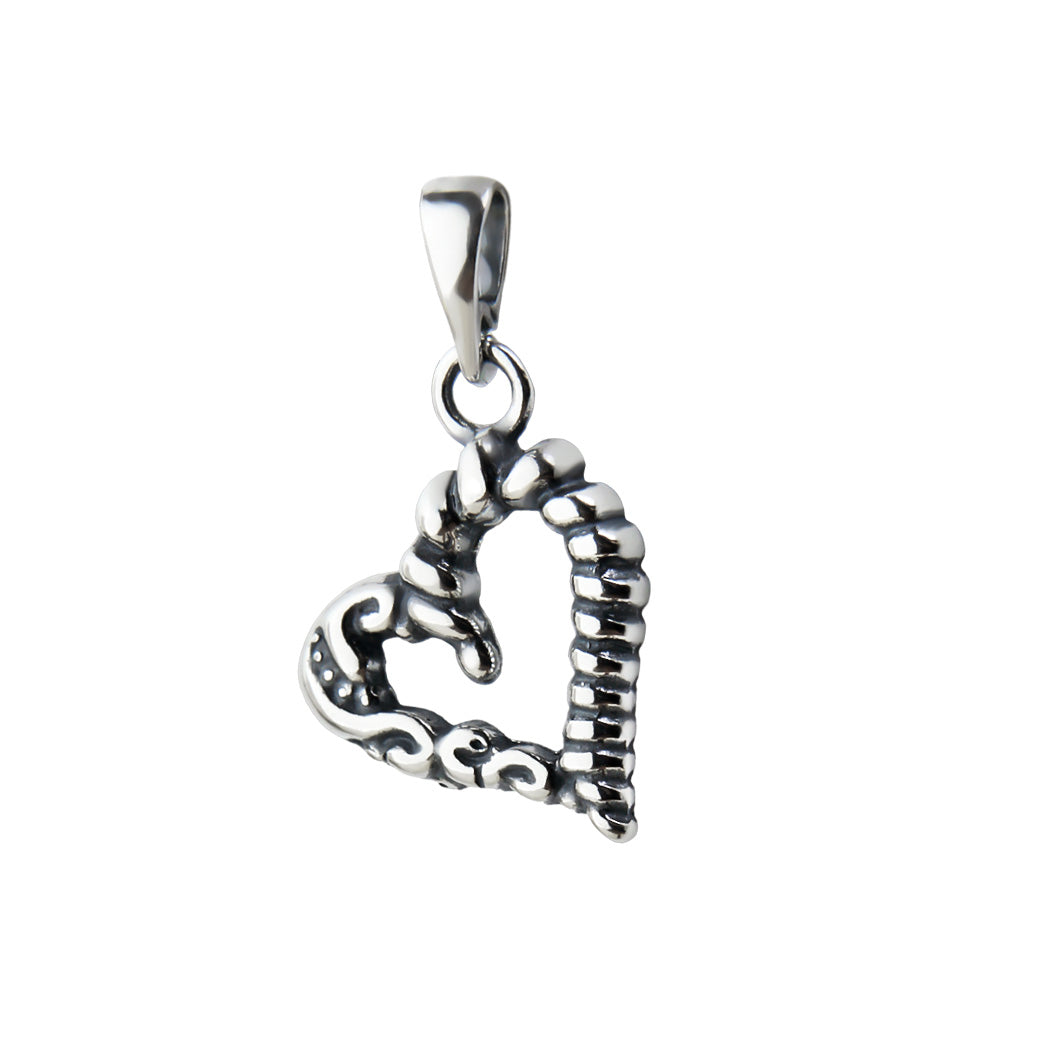 Wisiorek plecione serce