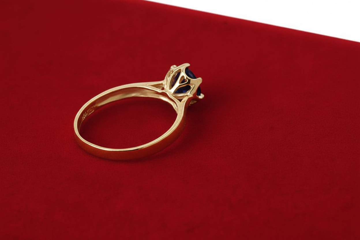 Pierścionek z szafirową cyrkonią 7mm