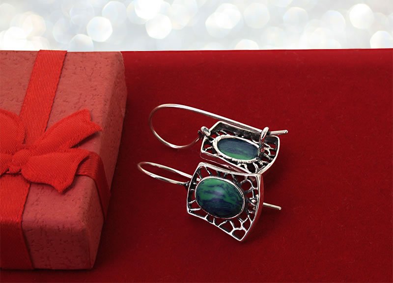 Retro kolczyki z zielonym kamieniem