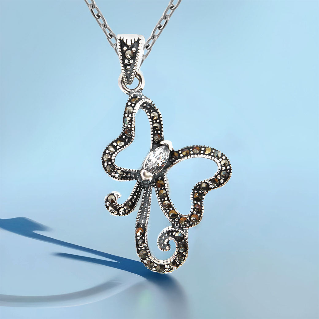 Wisior motyl z markazytami i cyrkonią