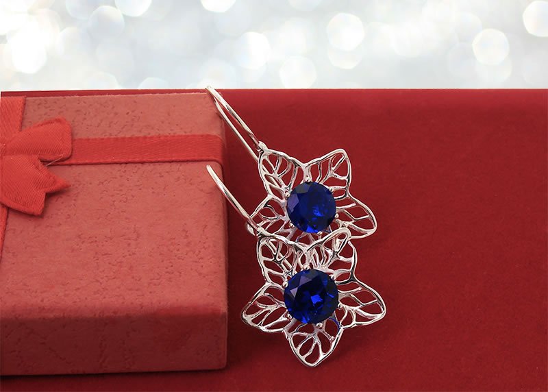 Kolczyki kwiaty z szafirową cyrkonią