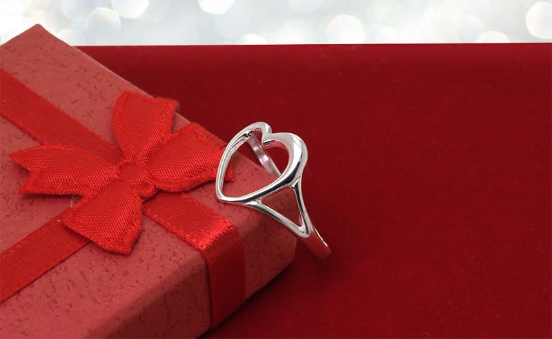 Pierścionek z sercem