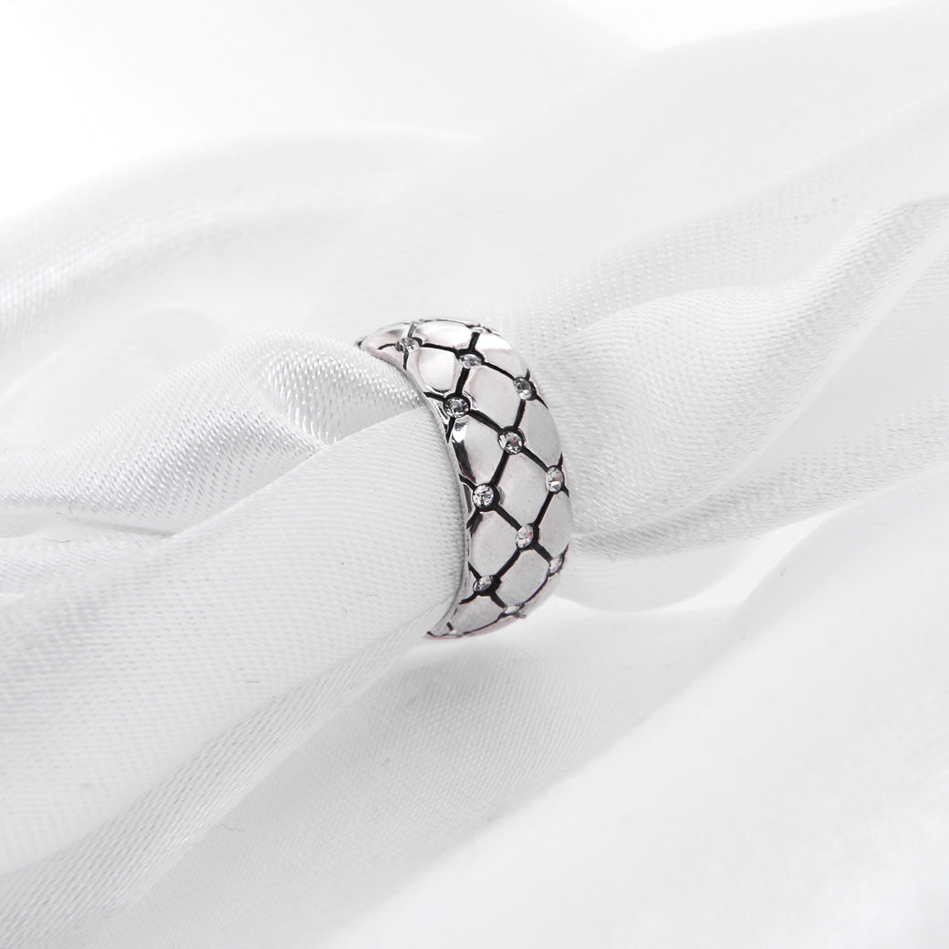 Szeroka obrączka z cyrkoniami