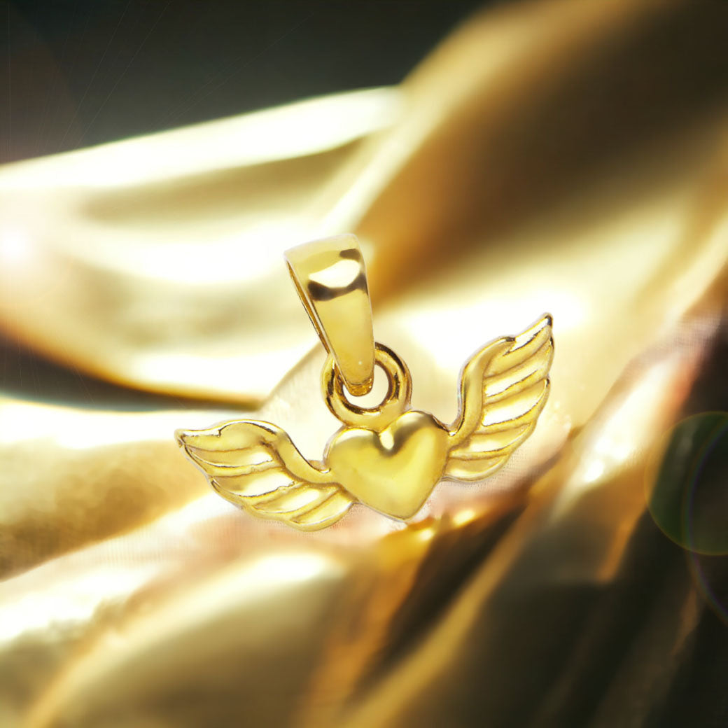 Wisiorek złocony skrzydła z sercem
