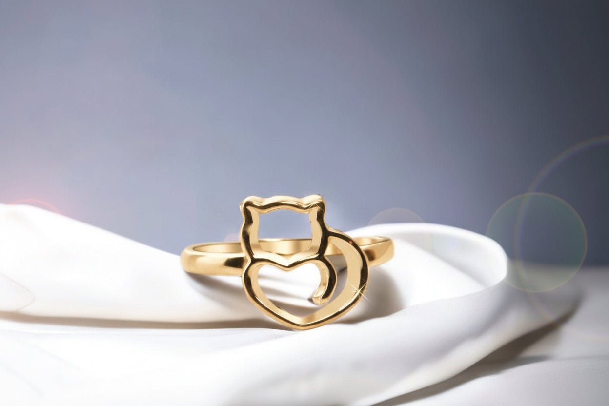 Pierścionek z kotem i sercem