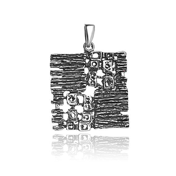 Duży nietuzinkowy wisior