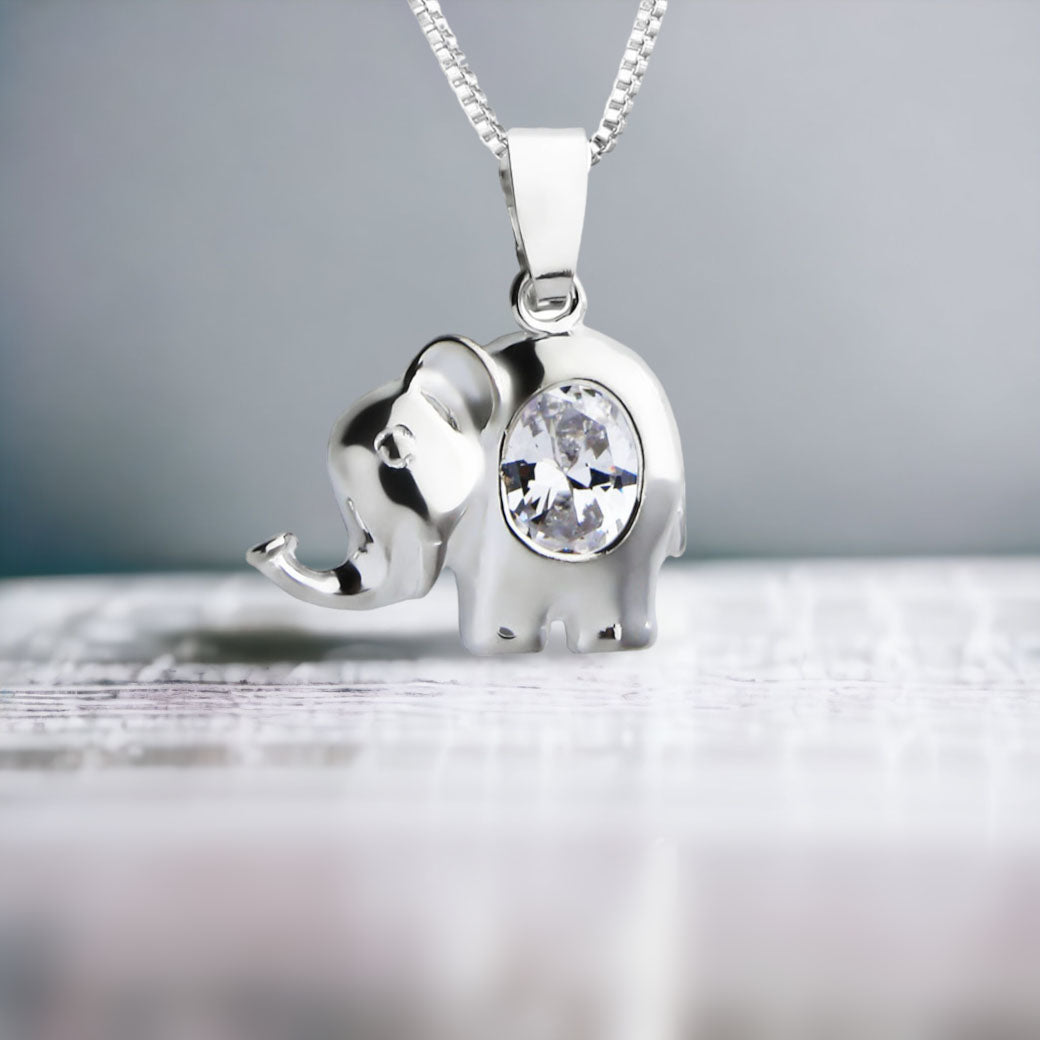 Wisiorek słoń z cyrkonią