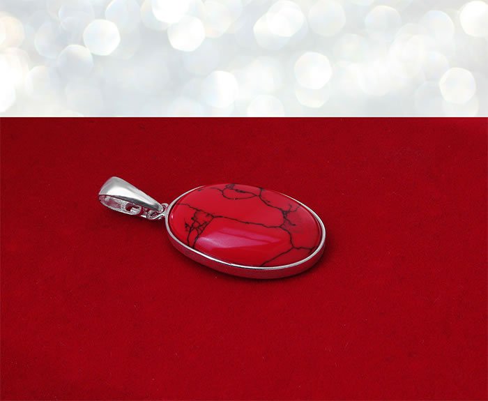 Wisiorek z koralem 25x17