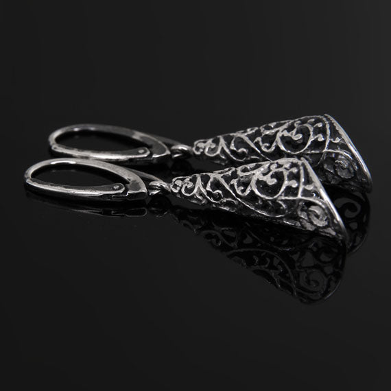 Kolczyki ażurowe stożki