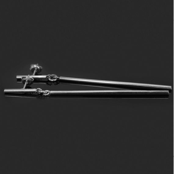 Srebrne wiszące kolczyki sztywne rurki