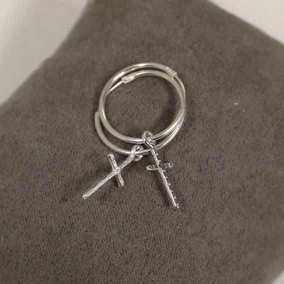 Kolczyki kółka z krzyżykiem 2cm