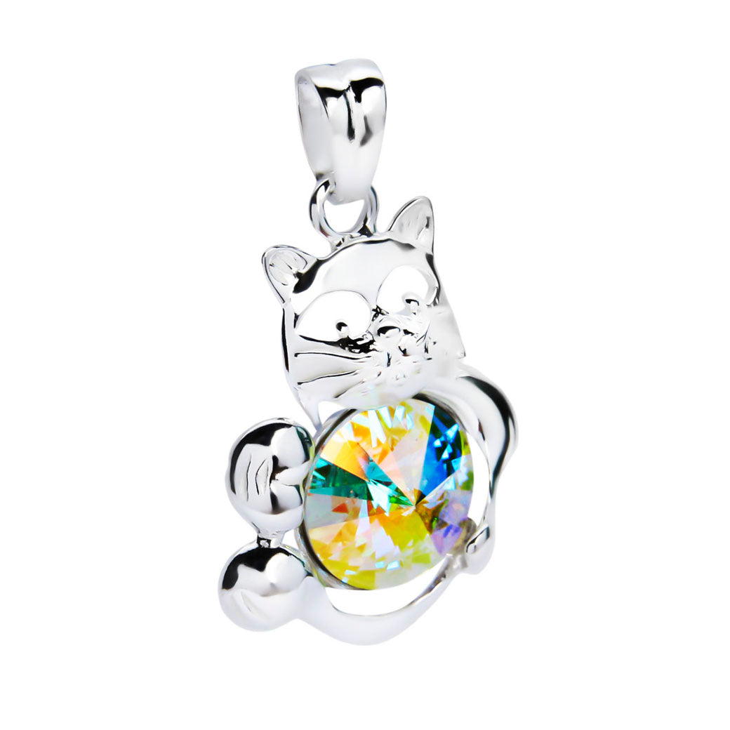 Wisiorek kot z opalizującym kamieniem