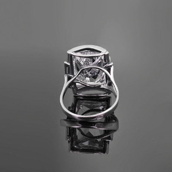 Pierścionek z dużą cyrkonią 17x12mm