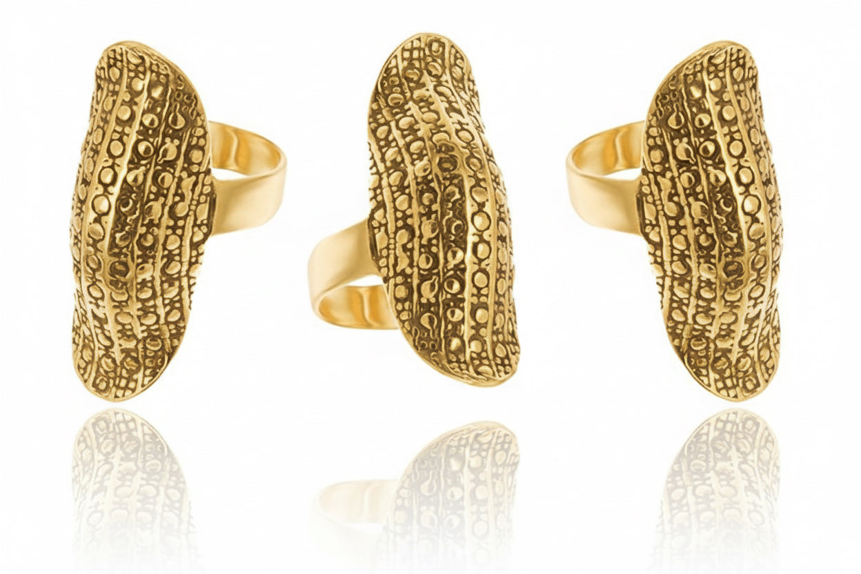 Pierścionek długi zdobiony