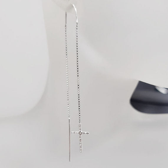 Przekładane kolczyki z krzyżykiem