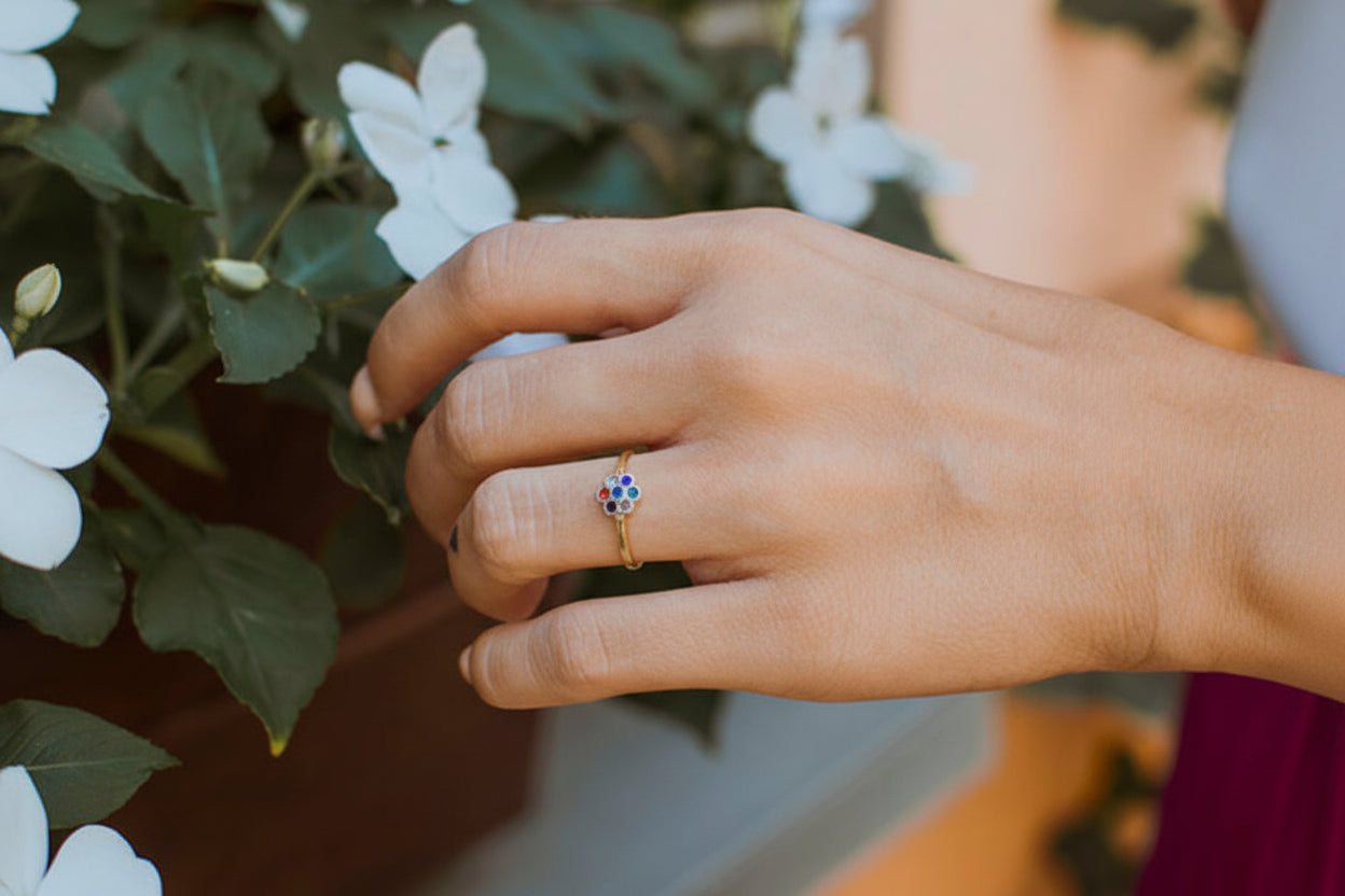 Pierścionek z kolorowymi cyrkoniami