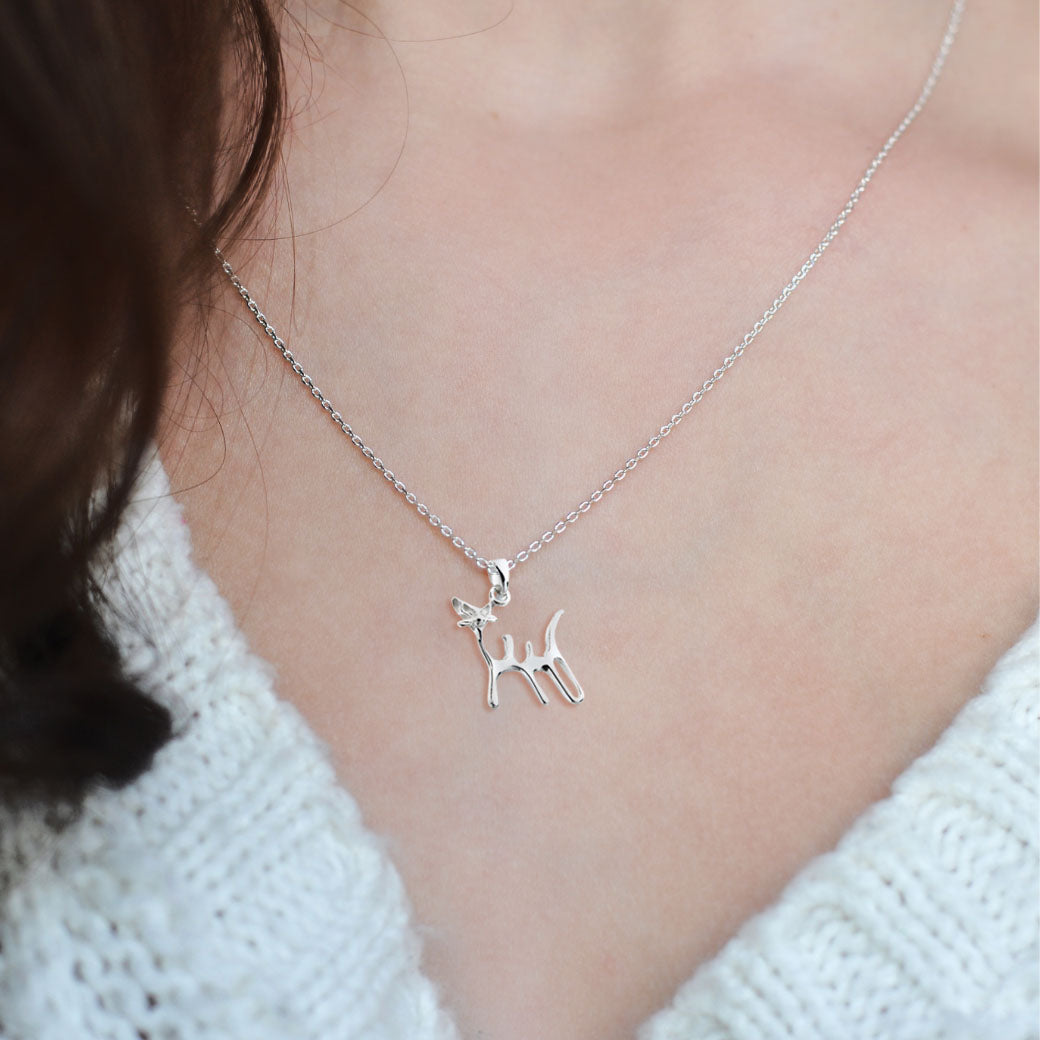 Wisiorek kot "druciany"