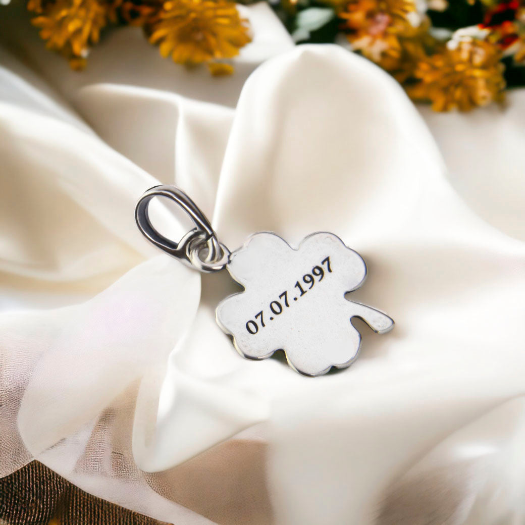 Wisiorek koniczynka z grawerem