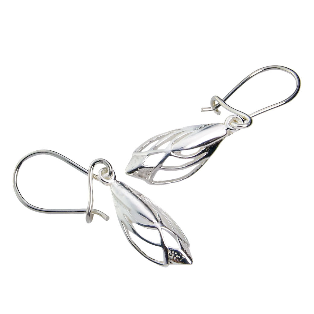 Kolczyki z ażurową ozdobą