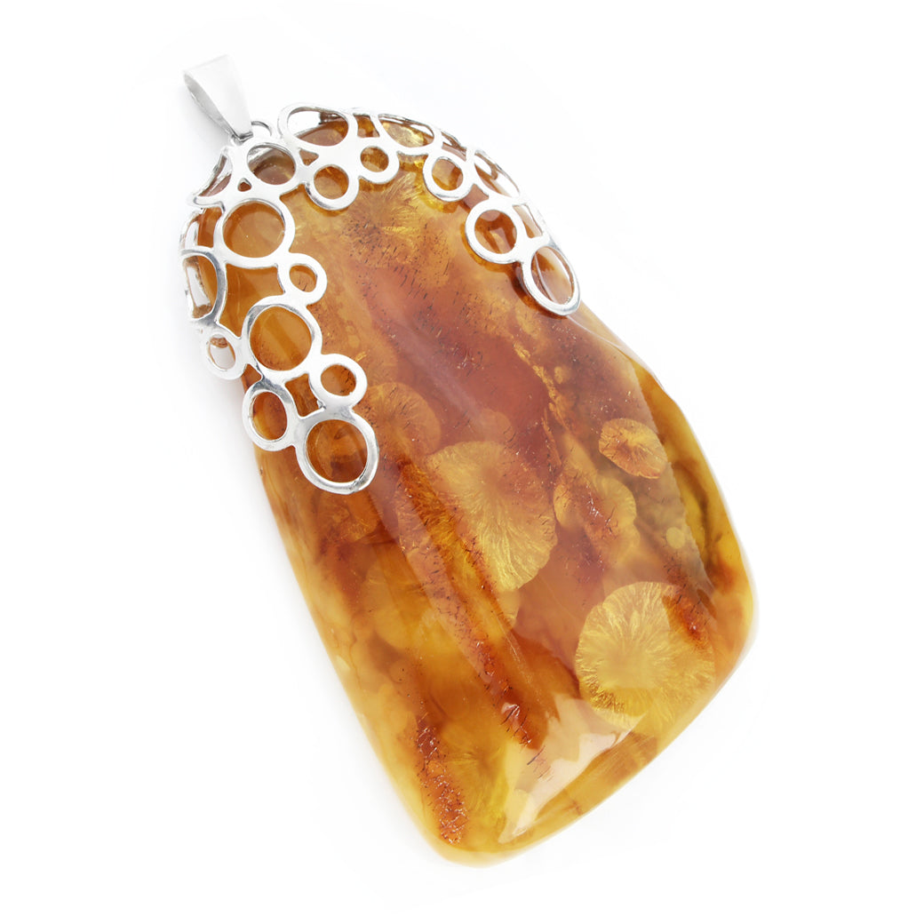 Wyjątkowy bardzo duży wisior z bursztynem naturalnym