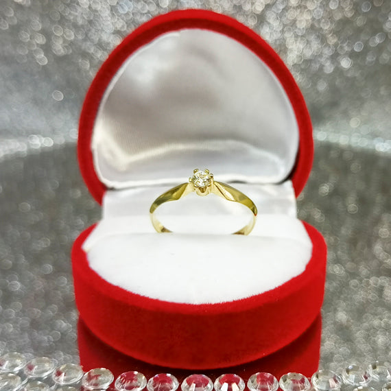 Zaręczynowy pierścionek z kamieniem 3mm