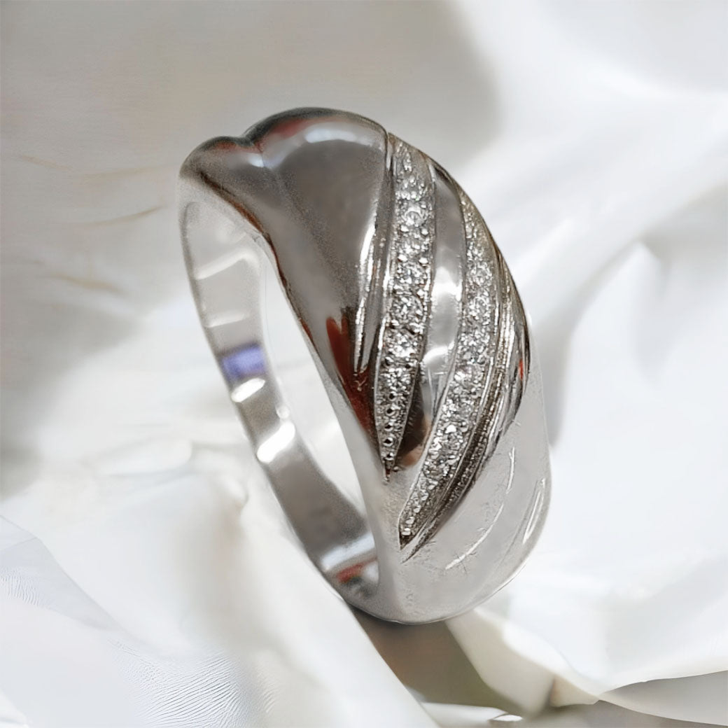 Obrączka precelek z cyrkoniami