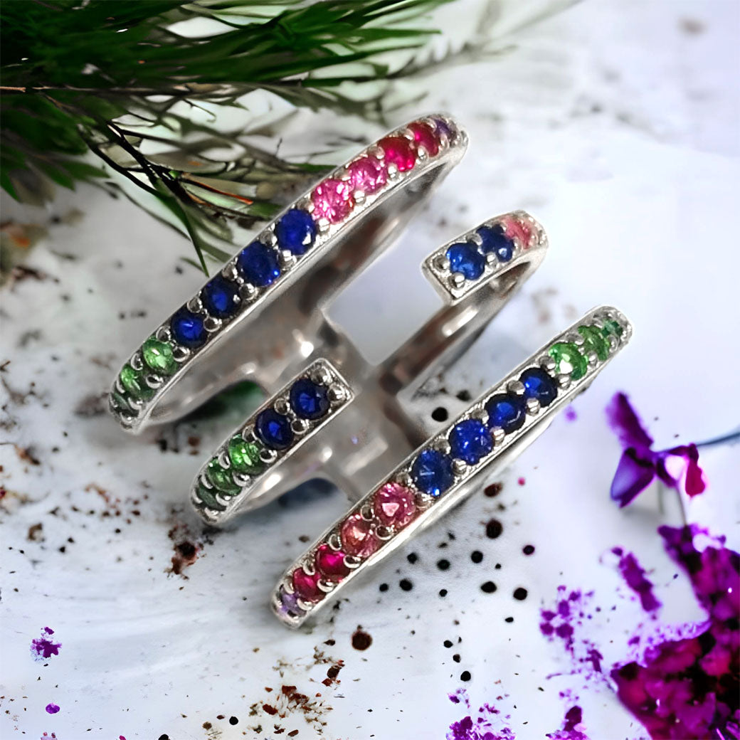 Pierścionek z kolorowymi cyrkoniami