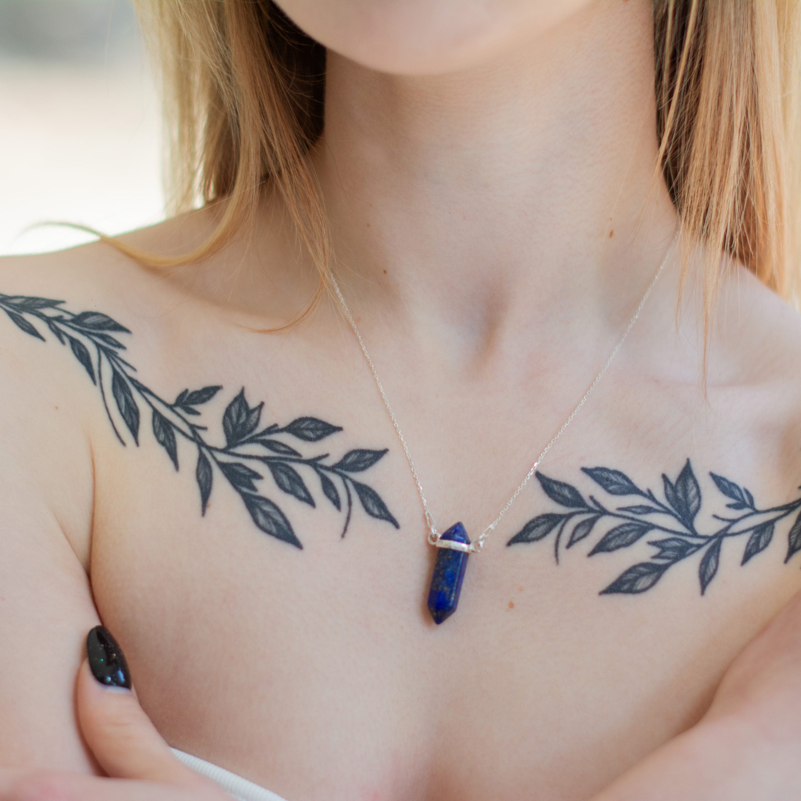 NASZYJNIK SREBRNY SOPEL Z LAPIS LAZULI