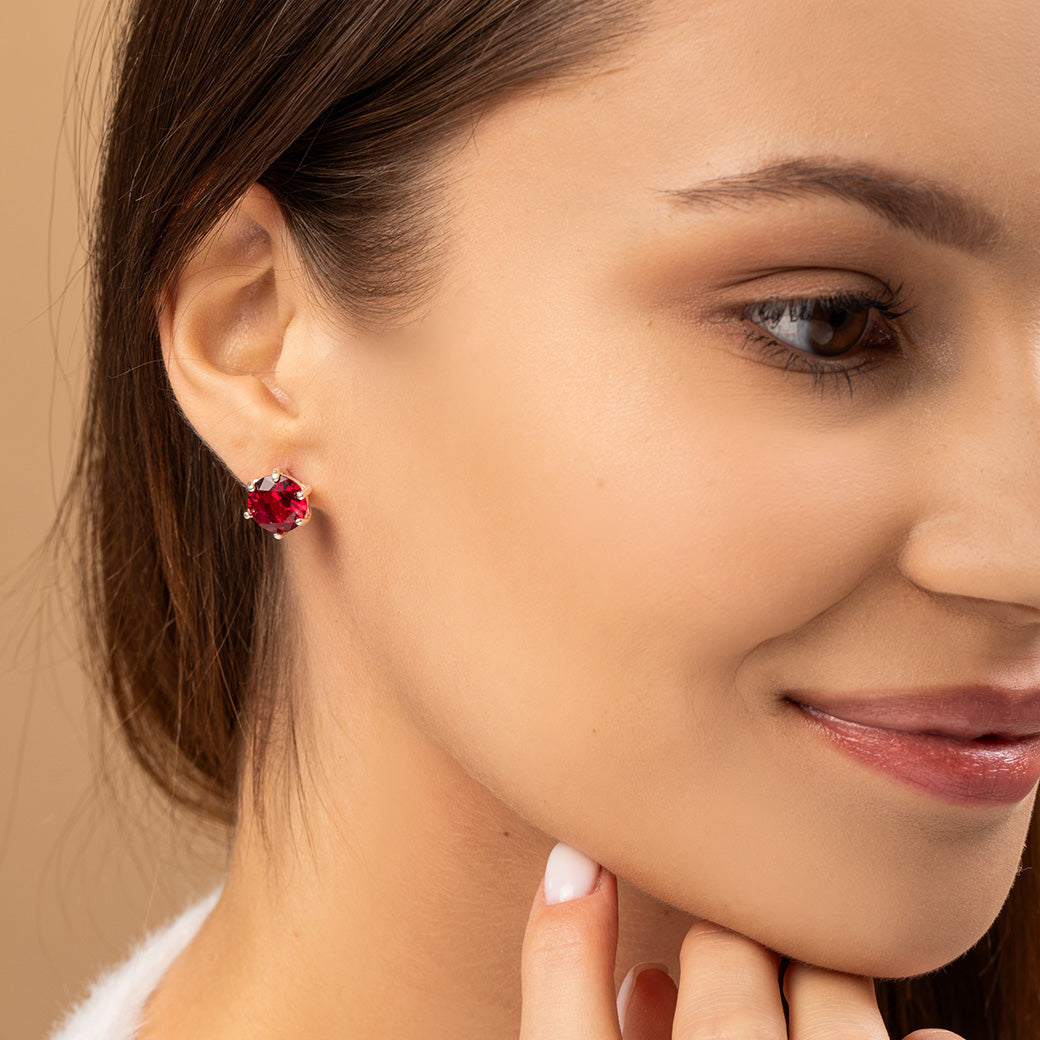Kolczyki klasyczne cyrkonią rubinową 10 mm Red Elegance