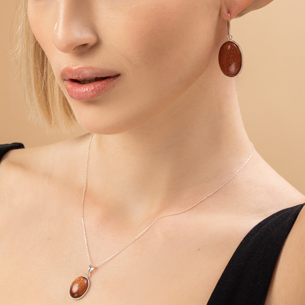 Owalny wisiorek z malachitem 18x12mm Elegancka Alicja