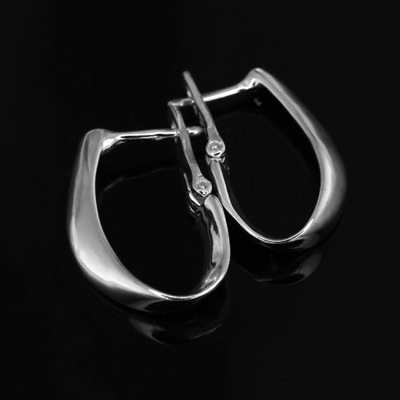 Owalne oryginalne kolczyki typu pętelki