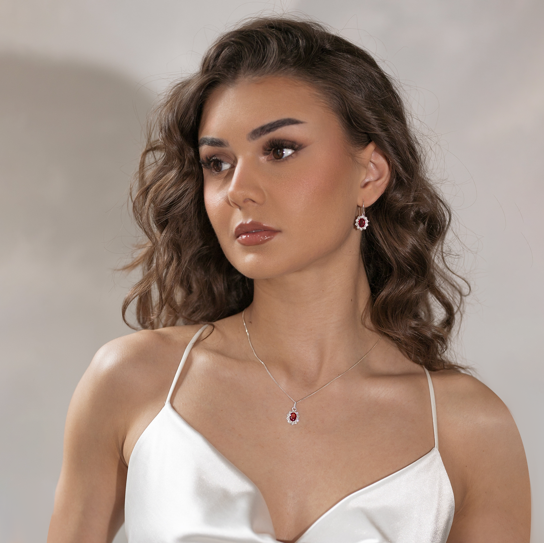 Wiszące kolczyki kwiat z rubinową cyrkonią