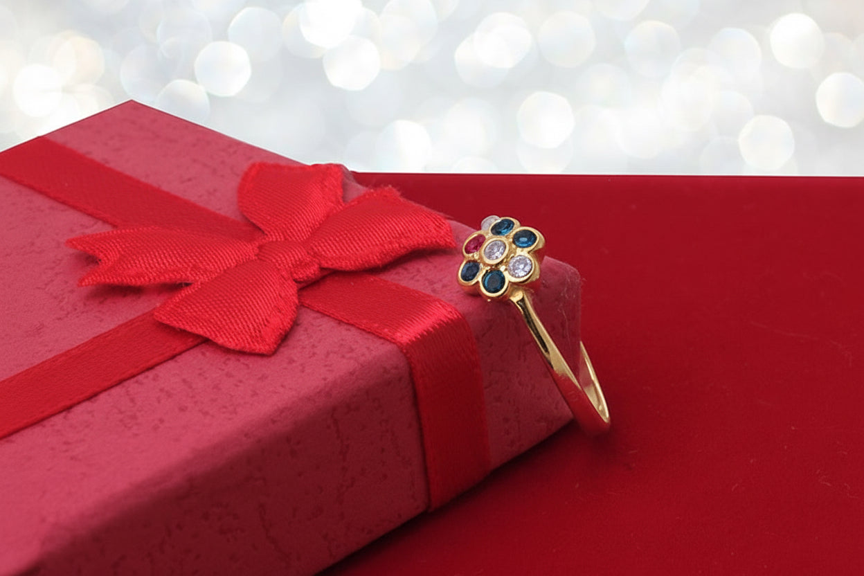 Pierścionek z kolorowymi cyrkoniami