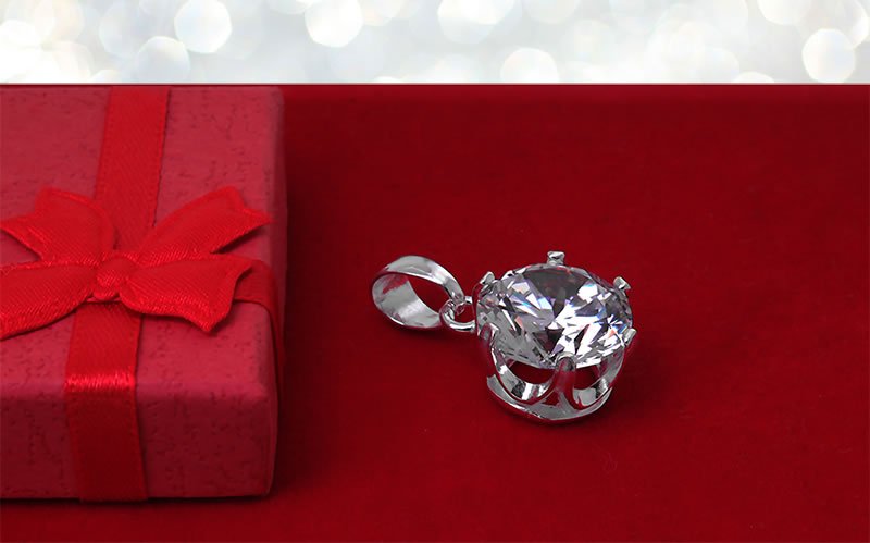 Wisiorek z 15mm cyrkonią