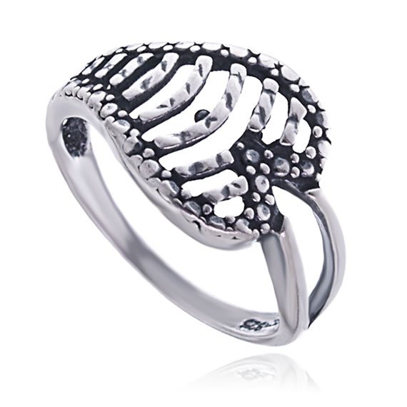 Pierścionek ażurowy serce