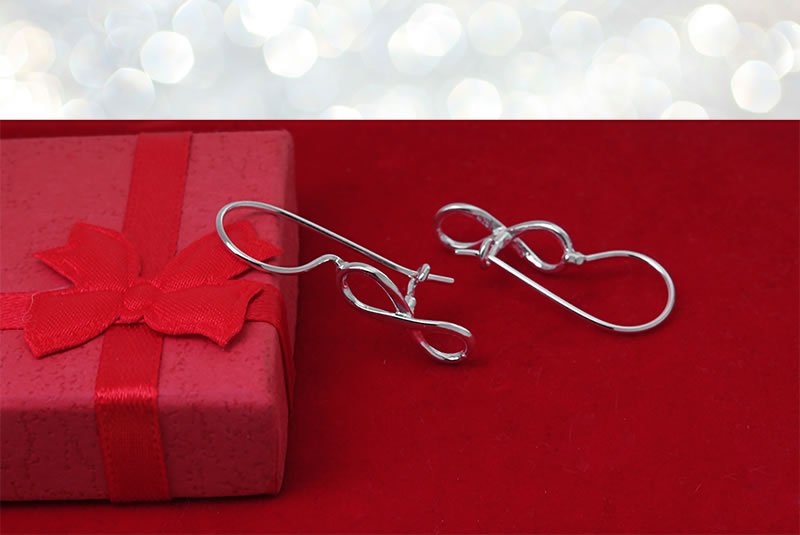 Wiszące kolczyki ze znakiem nieskończoności