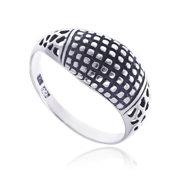 Pierścionek dziurkowany