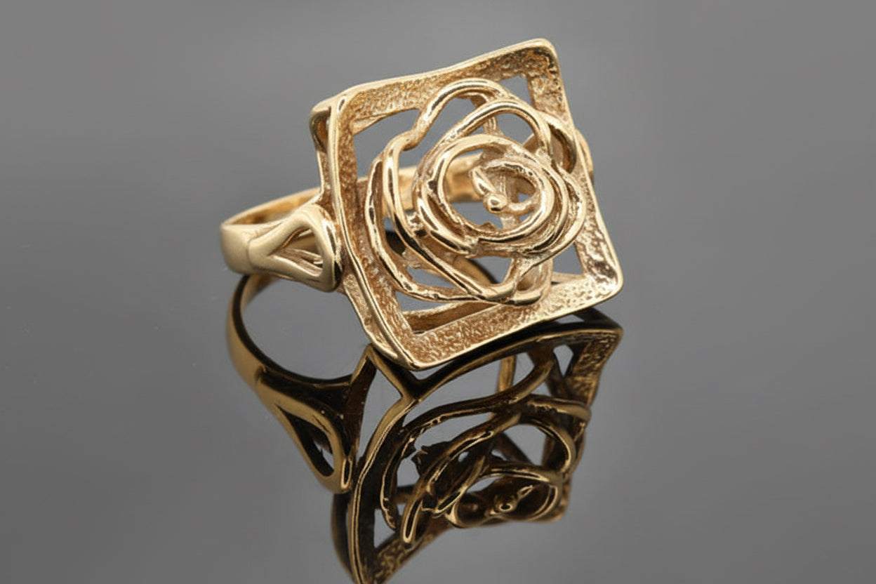 Pierścionek ażurowa róża