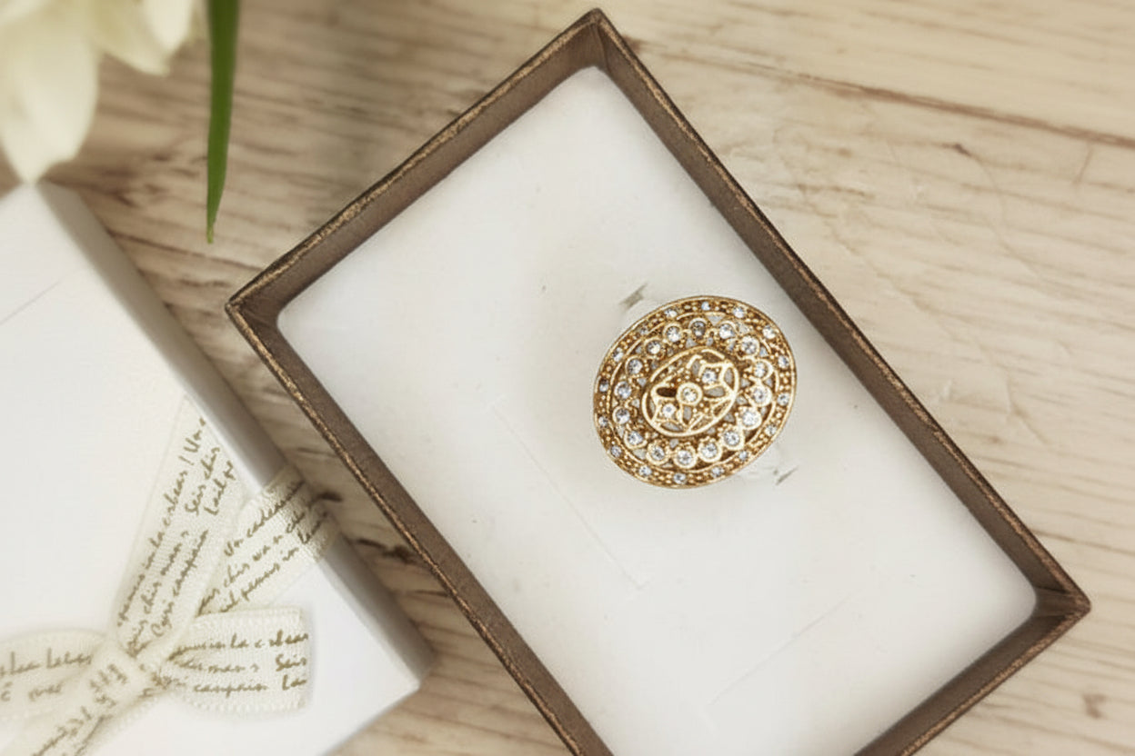 Duży owalny pierścionek z cyrkoniami