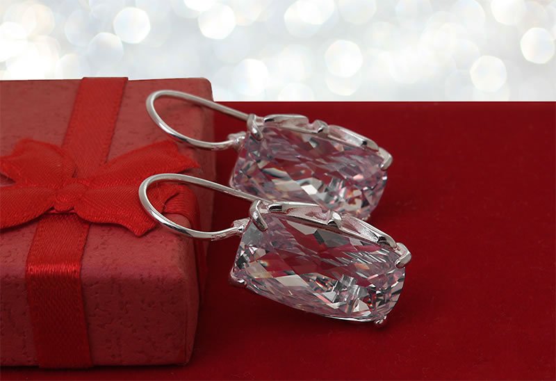 Kolczyki z dużą białą cyrkonią 20x11mm