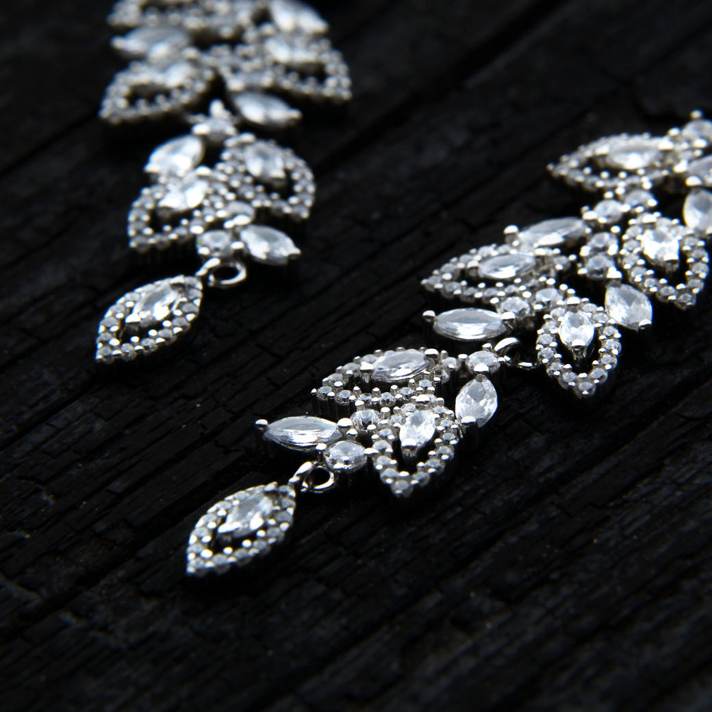 Długie wiszące kolczyki z cyrkoniami Scarlet Whispers