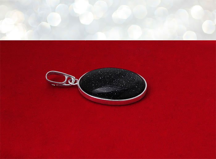 Wisiorek noc kairu 25x17