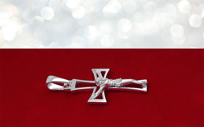 Srebrny krzyżyk ażurowy