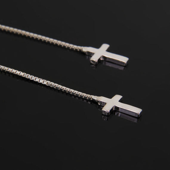 Kolczyki łańcuszki z krzyżykiem