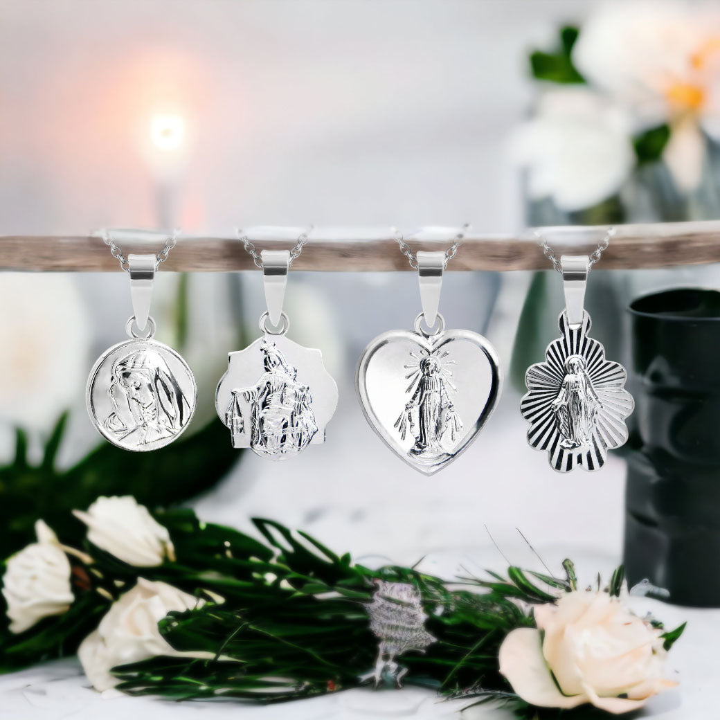 Cudowny medalik Matka Boska w sercu