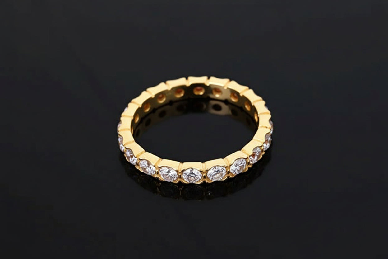 Pierścionek z 20 kamieniami