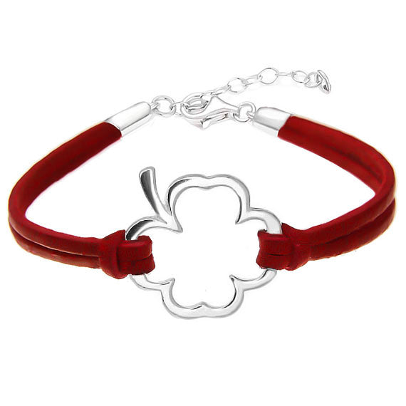 Bransoletka na czerwonym rzemyku koniczyna